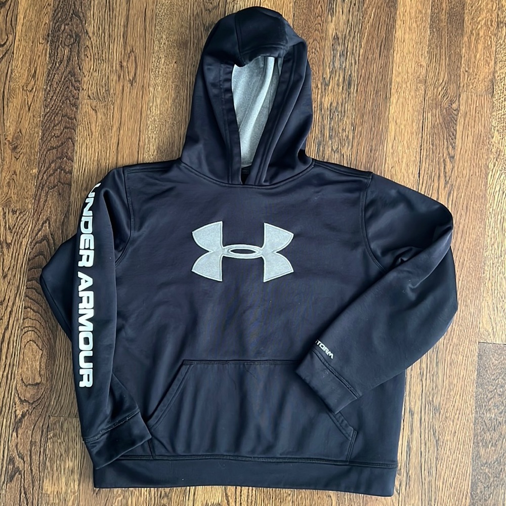 Under Armour Hoodie Youth Size Large Black, used great condition